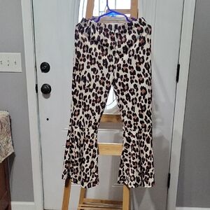 SHEIN Kids Leopard Print Flared Pants